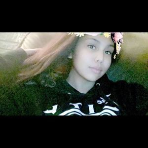 Meet your Posher, Leesha