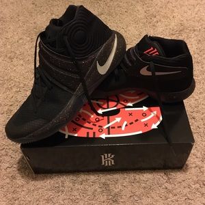 Kyrie 2's Black Crimson