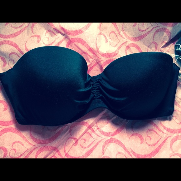 NWT Victoria's Secret swim top!!!