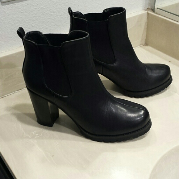 Ankle boots