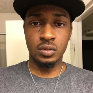 Meet your Posher, Devin