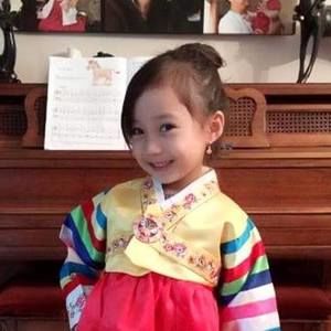 Meet your Posher, Rochelle