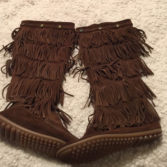 Excellent condition calf height boots.