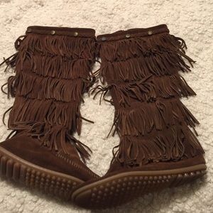 Excellent condition calf height boots.