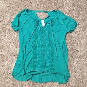 Women's/juniors lace front top