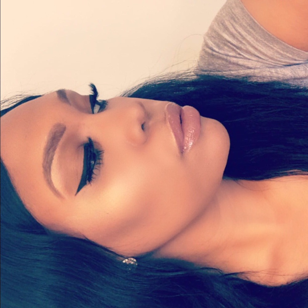 Meet your Posher, Aaudine