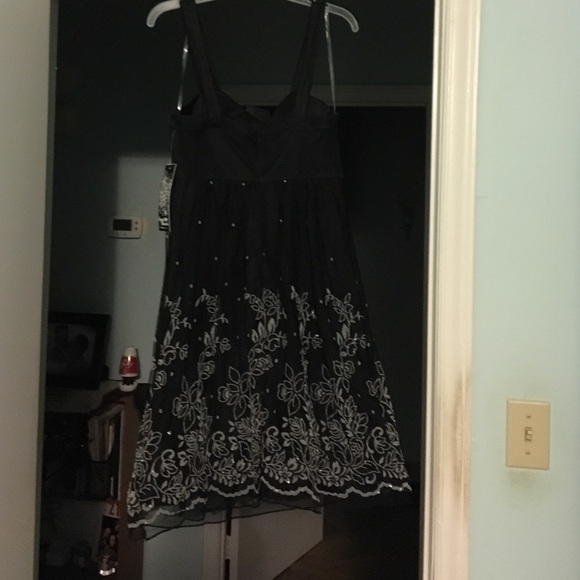 Dress 👗 - Picture 2 of 4