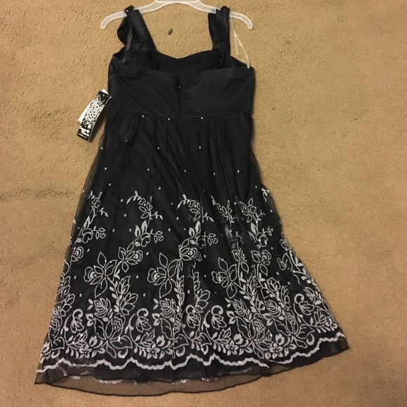 Dress 👗 - Picture 4 of 4