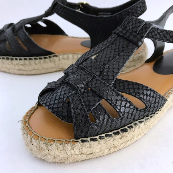 Hinge faux snakeskin flatform sandal