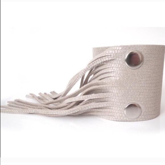 🔥ARTIST MADE LEATHER FRINGE CUFF💗 - Picture 3 of 4