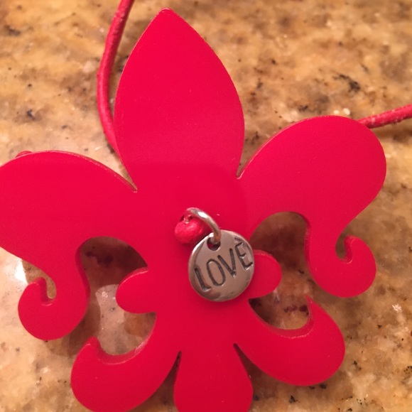 Fleur-de-lis Bracelet - Picture 2 of 4