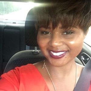 Meet your Posher, Whitney