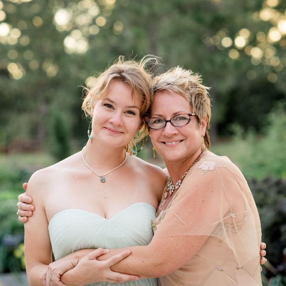 Meet your Posher, Tegan - Picture 2 of 2