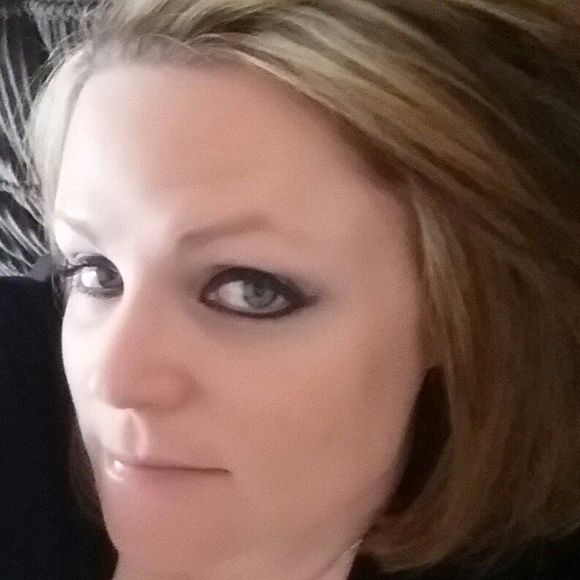 Meet your Posher, Jen - Picture 1 of 1