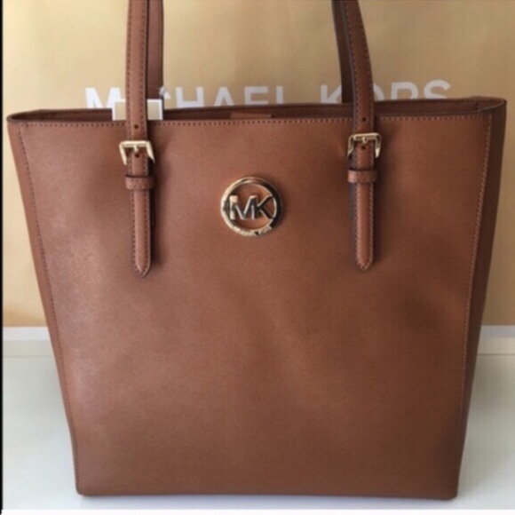 Michael Kors Handbags - 🆕MICHAEL KORS NEW LARGE TOTE 💯 AUTHENTIC
