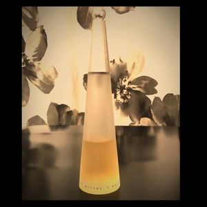 Issey Miyake EDT.    "L'eau D'issey"