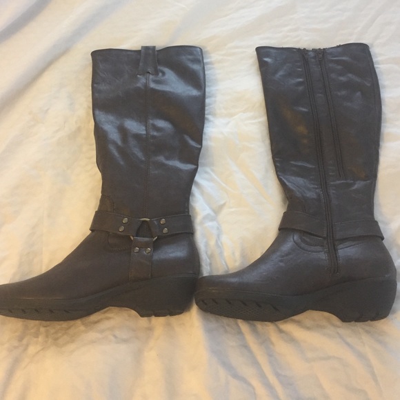 Brown tall boots never worn. Brand new size 7.5 - Picture 1 of 1
