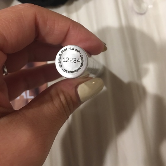 Amazon.com: LiLash Purified Eyelash Serum to Grow Longer  Lil lash eyelash serum. I don\'t have the box