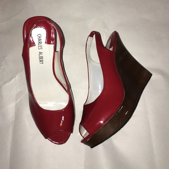Red patent leather wedges