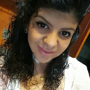 Meet your Posher, Lorena