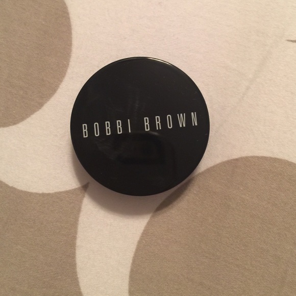 Bobbi brown bronzing powder in Medium 2