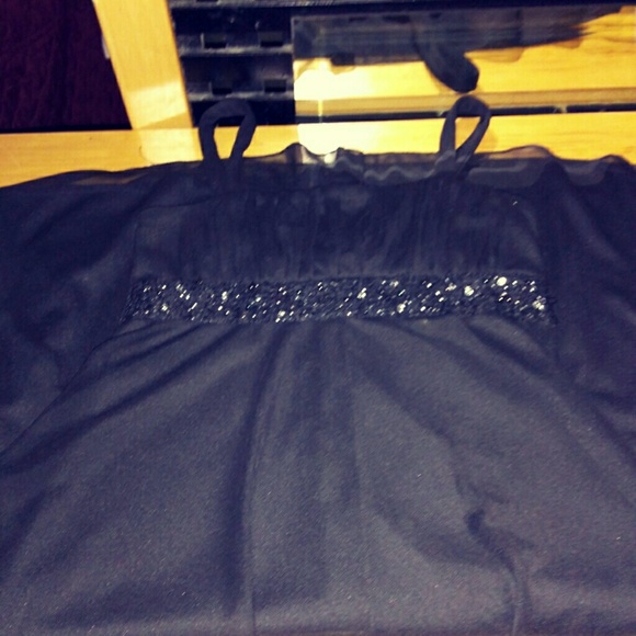 Black dress - Picture 4 of 4