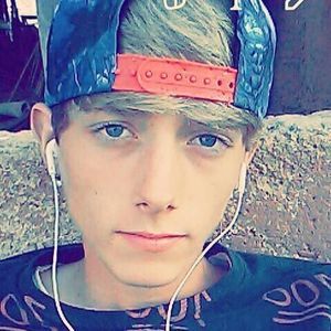 Meet your Posher, Wayne