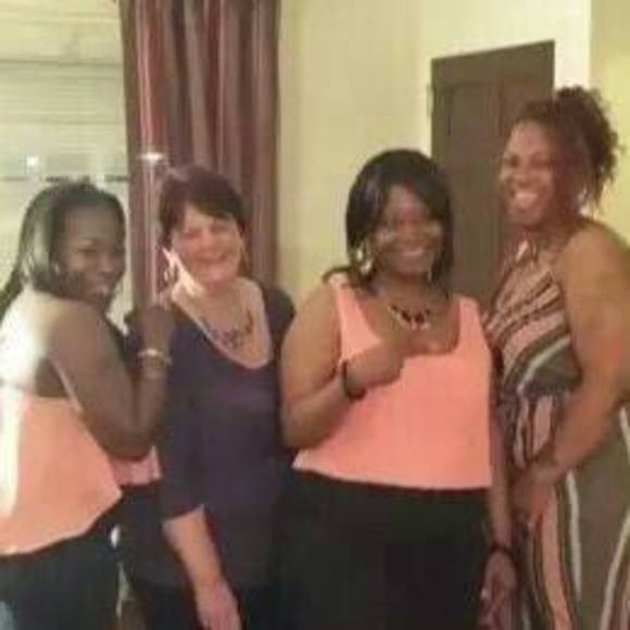 Meet your Posher, Rosa - Picture 1 of 1