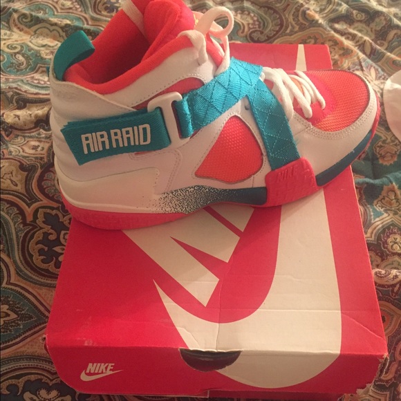 Nike air raid