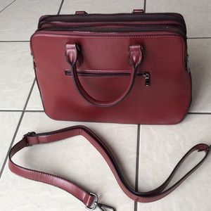 Ladies leather cross body shoulder bag by