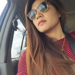 Meet your Posher, Kareen stephanie