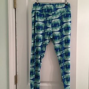 LuLaRoe Tall & Curvy Leggings NWT Pigs!!