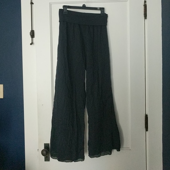 EUC Hard tail volie wide leg pants