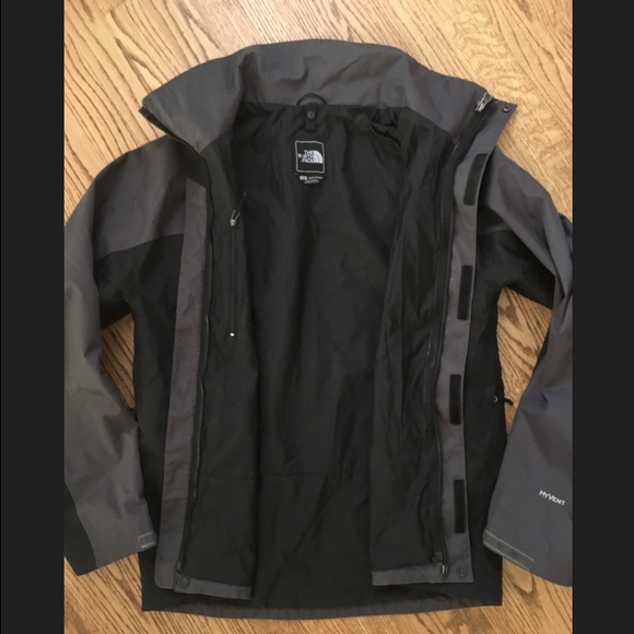 North Face ski/snowboard jacket with optional hood