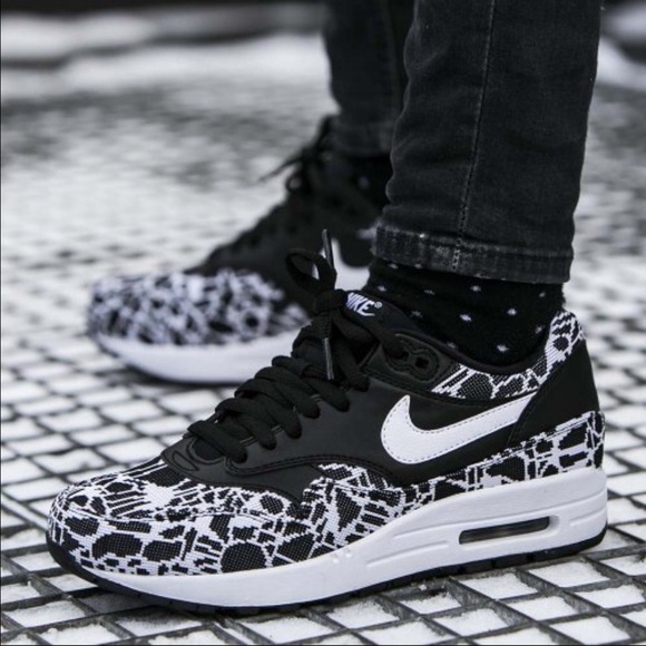 Nike Shoes - NWT air max Oreo 140$