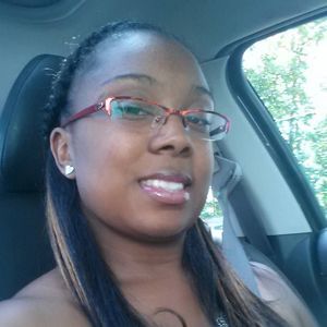 Meet your Posher, Monique