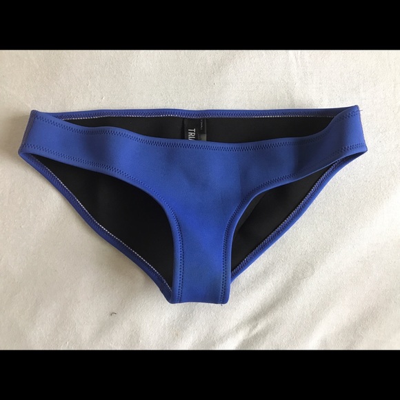 Ollie - Penny Wanderlust Triangl bottom