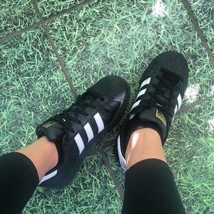 Shell adidas