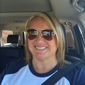 Meet your Posher, Micki