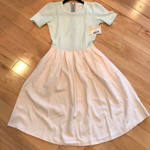 Lularoe 100% Authentic Amelia Dress with pockets