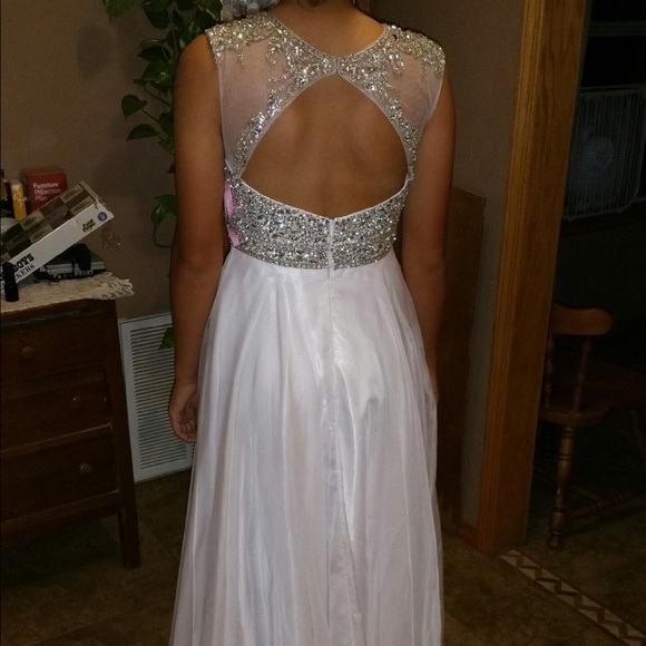 PROM DRESS ‼️ - Picture 2 of 4