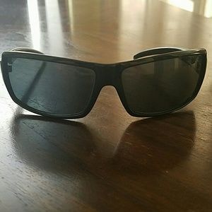 Electric sunglasses