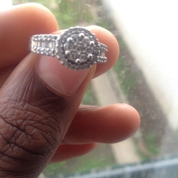 Real diamond ring 100 percent real