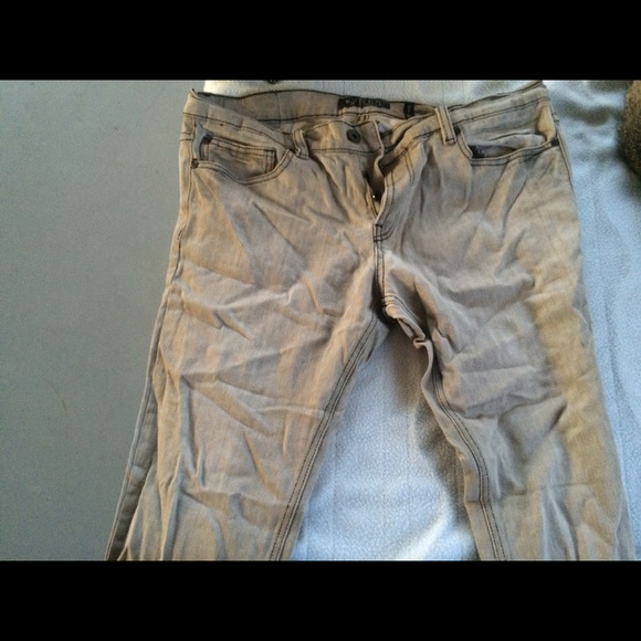 RUDE. Skinny jeans whitewash gray.