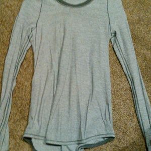 Lululemon long sleeved tuck and flow