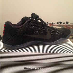 Kobe Elite XI FlyKnit 2016