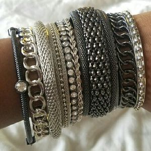 NEW! Set of 10 Bangles