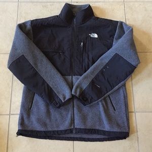 Men's Northface fleece zip up jacket size L