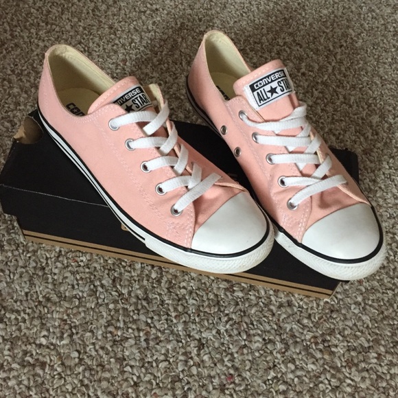 Light Pink Converse All Star
