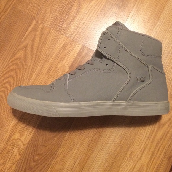 Supra Skytop